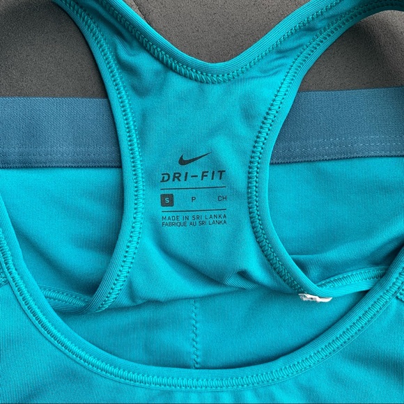 Nike Sports Bra - Picture 3 of 4